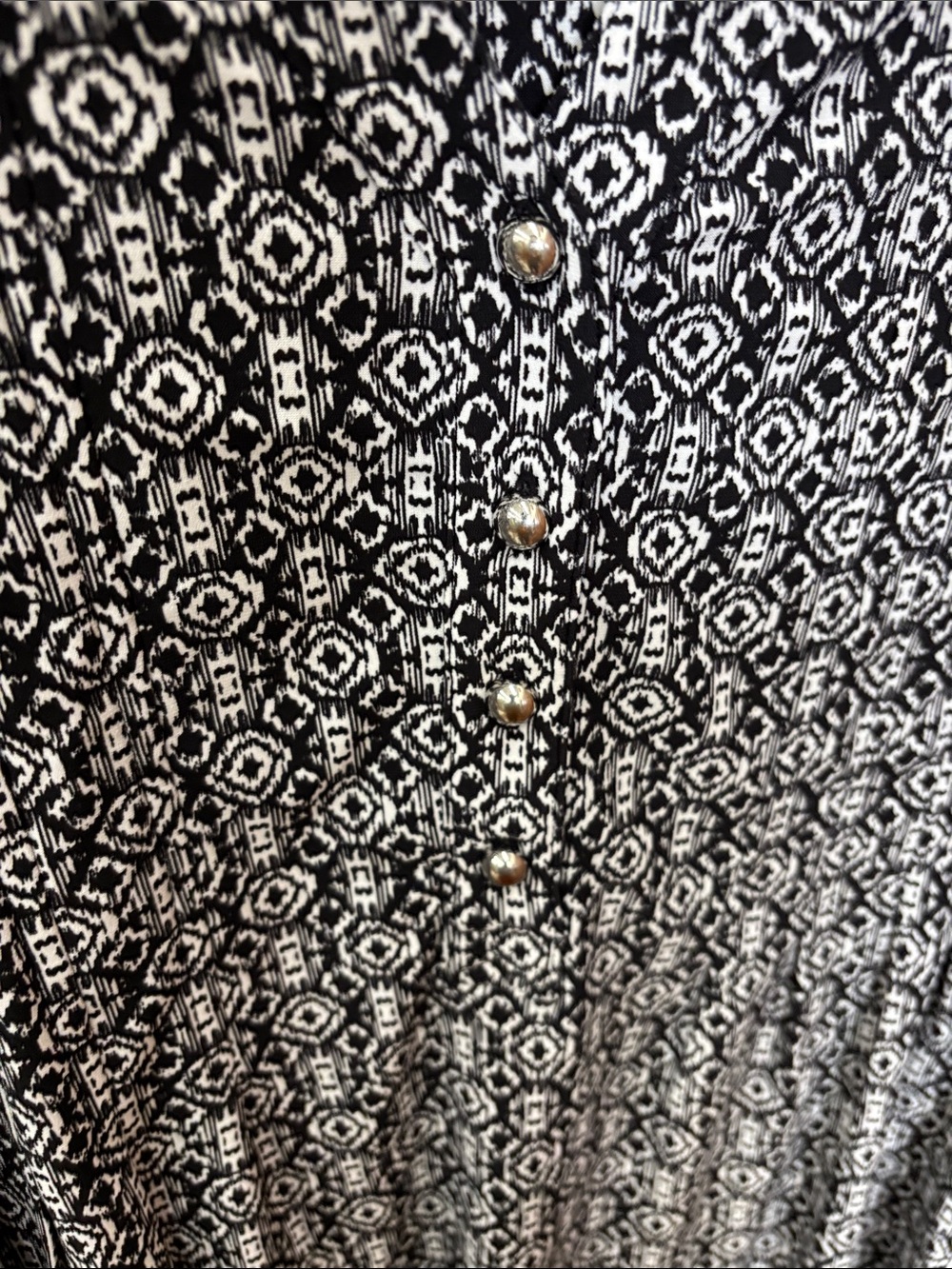 Women's Black & White Geometric Long Sleeve Button-Front Dress - Picture 2 of 7